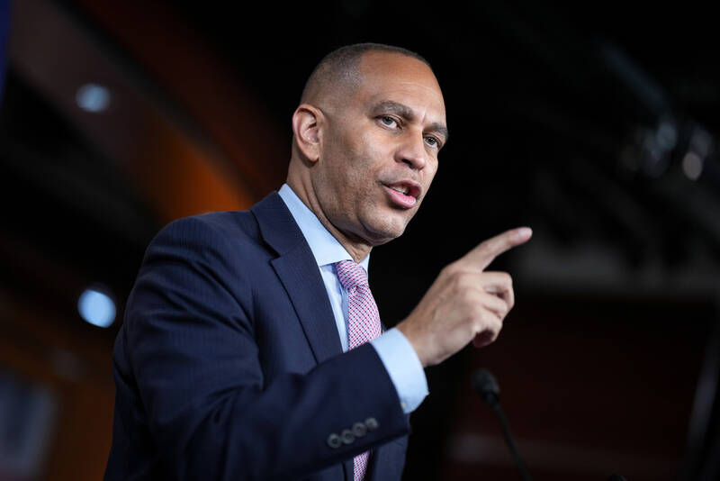 House Minority Leader Hakeem Jeffries, D-N.Y., meets with reporters at the Capitol in Washington, Thursday, Sept. 25, 2025, days before federal funding runs out that could trigger a government shutdown. (AP Photo/J. Scott Applewhite)