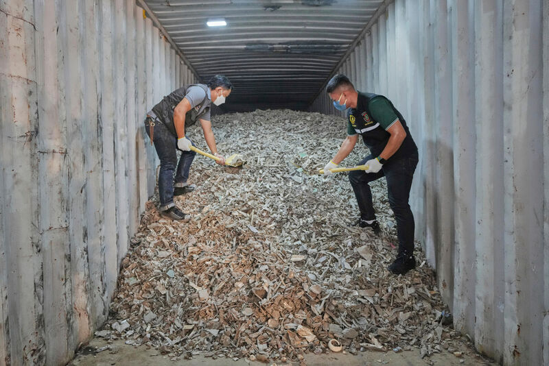 FILE - Thai officials show samples of illegally imported electronic waste from the United States which they said they seized at Bangkok Port during a press conference in Bangkok, Thailand, May 14, 2025. (AP Photo/Sakchai Lalit), File)