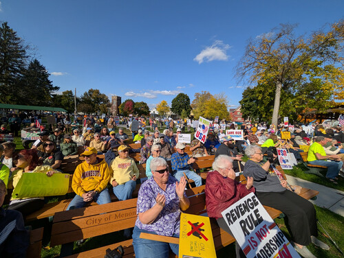 Crowd in Wilson Park