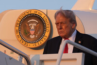 President Donald Trump deplanes Air Force One upon arriving at Joint Base Andrews, Md., Sunday, Sept. 7, 2025. (AP Photo/Manuel Balce Ceneta)