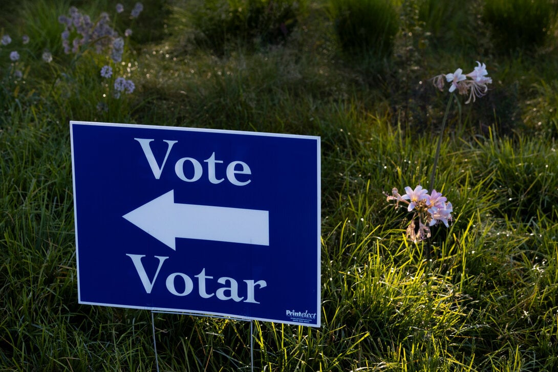 A sign directs voters to the Olbrich Botanical Gardens polling place during the primary election Aug. 13, 2024, in Madison, Wis. (Joe Timmerman / Wisconsin Watch)