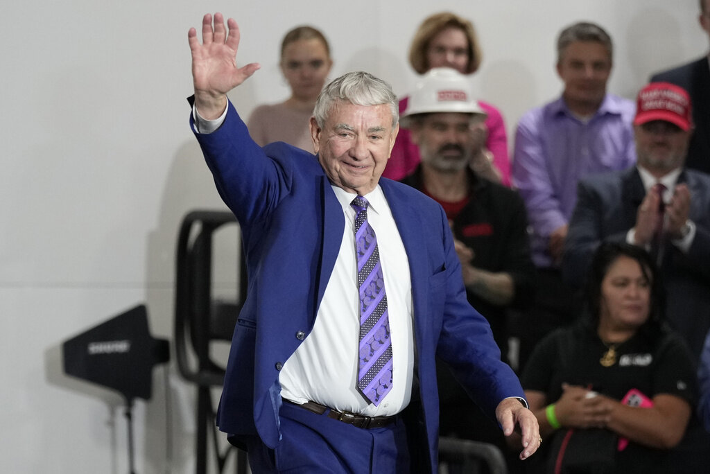 Former Wisconsin Gov. Tommy Thompson arrives before Republican presidential nominee former President Donald Trump at a campaign event at Dane Manufacturing, Tuesday, Oct. 1, 2024, in Waunakee, Wis. (AP Photo/Charlie Neibergall)