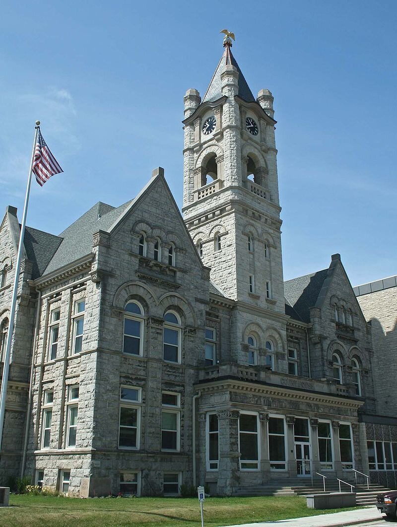 Ozaukee County Courthouse