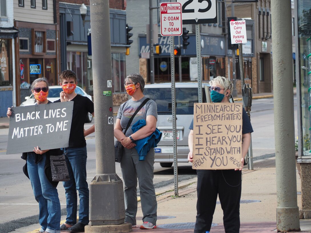 Menomonie  Protest